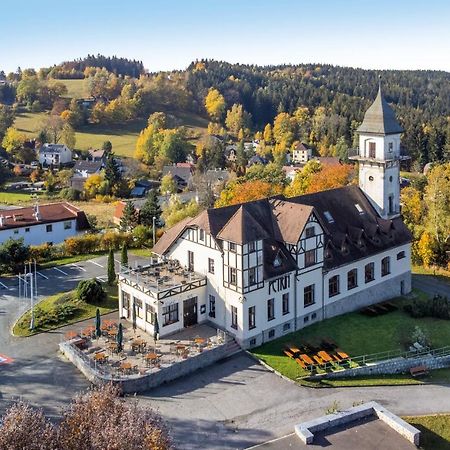 Hotel Petrin Jablonec nad Nisou Exteriör bild