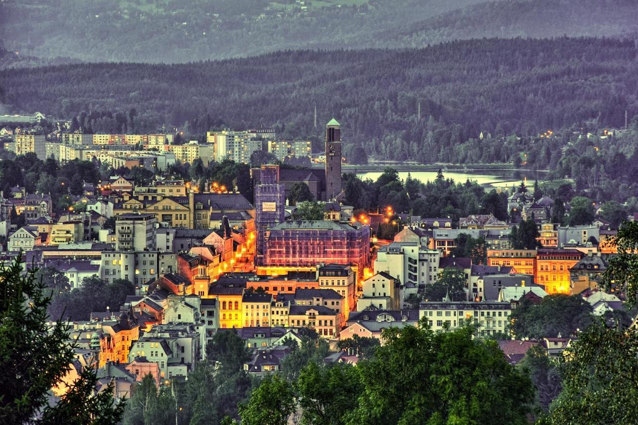 Hotel Petrin Jablonec nad Nisou Exteriör bild